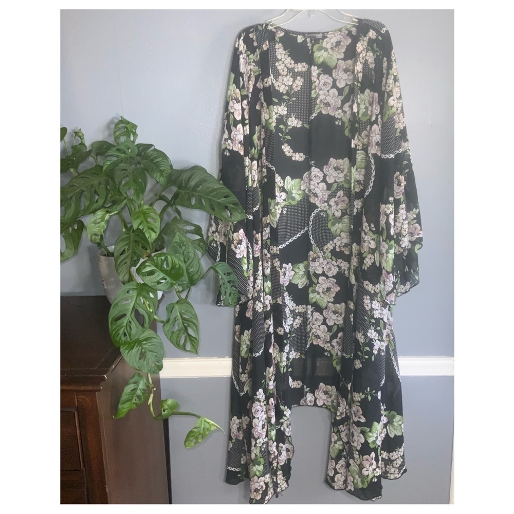 Curvy Sense Black With Pink & Sage Floral Sheer Kimono 2x — image 4 of 8